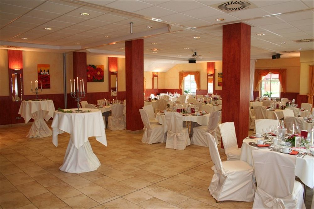 Landhotel Gross Schneer Hof Friedland  외부 사진